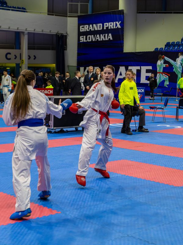 Karatistky v zápase na súťaži Grand Prix Slovakia
